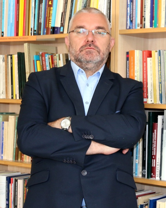 dr hab. Piotr Chomik